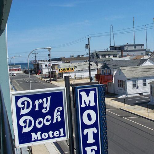 Motel Dry Dock